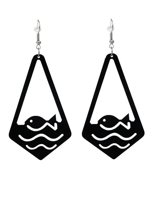 02 Earrings E1584 Black Acrylic Fish Earrings