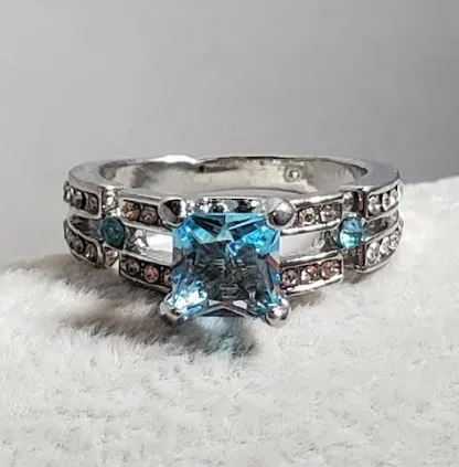 alice Rings R739 Silver Light Blue Square Gem Rhinestone Ring