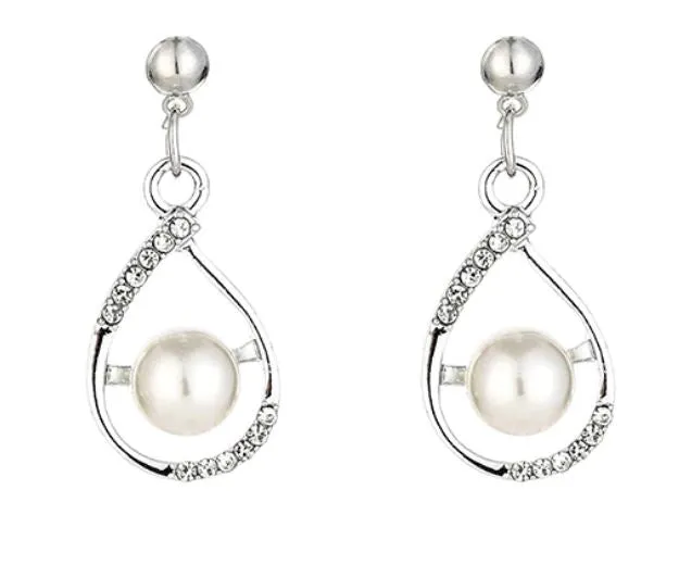E751 Silver Rhinestone Pearl Earrings polly Earrings