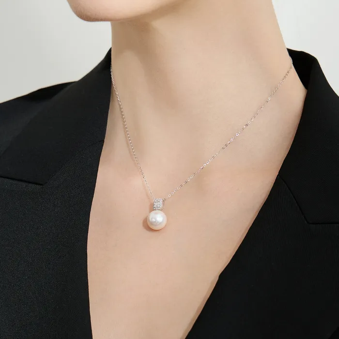 Pearly Lustre Necklaces 18K Solid Gold Hanadama Akoya Pearl Necklace KN00264