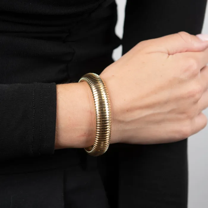 PreOwned Flexible Omega Bracelet STORE 5a Bracelets