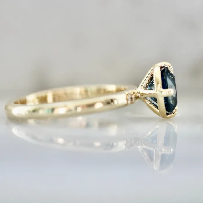Rings Yuliya Chorna Cerulean City Blue Oval Cut Montana Sapphire Ring