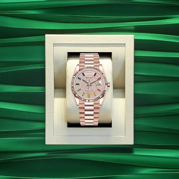 Bracelets Rolex Rolex Day Date 36mm Ref 1282350039 Pave Rainbow Diamond Dial Fluted Bezel 18K Rose Gold President Bracelet Watch
