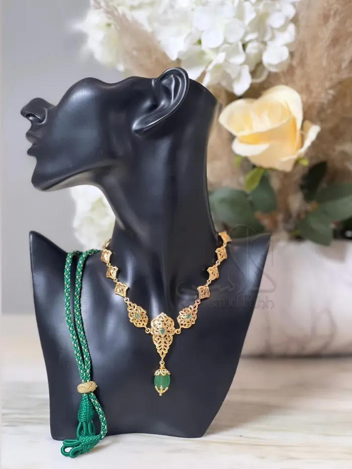 Classy Fabb Green leaf necklace Necklaces