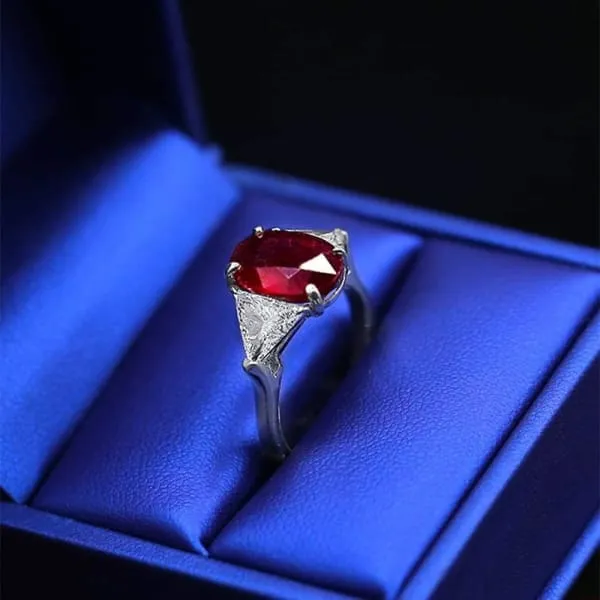Diamond Source NYC Rings Diffused Red Ruby Oval Shape Trillion Cut Diamond Ring Set in Platinum 560ct tw Diamond Source NYC Rings Diffused Red Ruby Oval Shape Trillion Cut Diamond Ring Set in Platinum 560ct tw