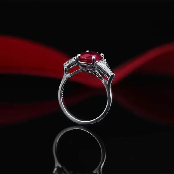 Diamond Source NYC Rings Diffused Red Ruby Oval Shape Trillion Cut Diamond Ring Set in Platinum 560ct tw Diamond Source NYC Rings Diffused Red Ruby Oval Shape Trillion Cut Diamond Ring Set in Platinum 560ct tw