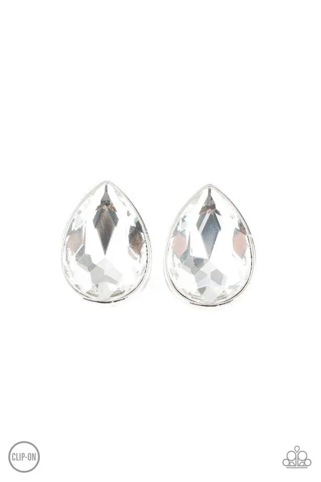 Earrings Paparazzi Earring Dance On HEIR White Paparazzi Jewelry