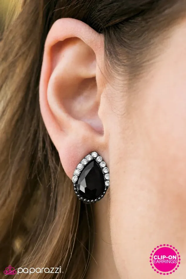 Earrings Paparazzi Earring Goodnight Kiss Black Paparazzi Jewelry