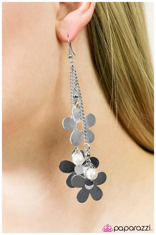 Earrings Paparazzi Earring I Wish It Were Spring White Paparazzi Jewelry
