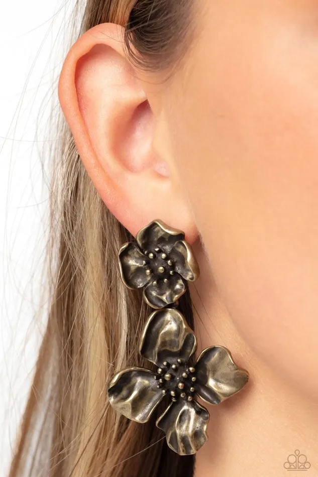 Earrings Paparazzi Jewelry Paparazzi Earring Gilded Grace Brass