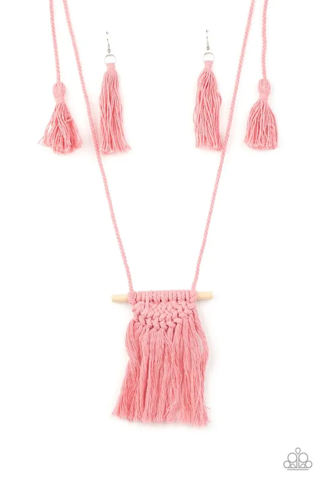 Necklaces Paparazzi Jewelry Paparazzi Necklace Between You and MACRAME Pink