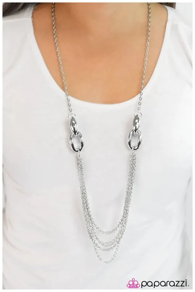 Necklaces Paparazzi Jewelry Paparazzi Necklace Daringly Debonair Silver