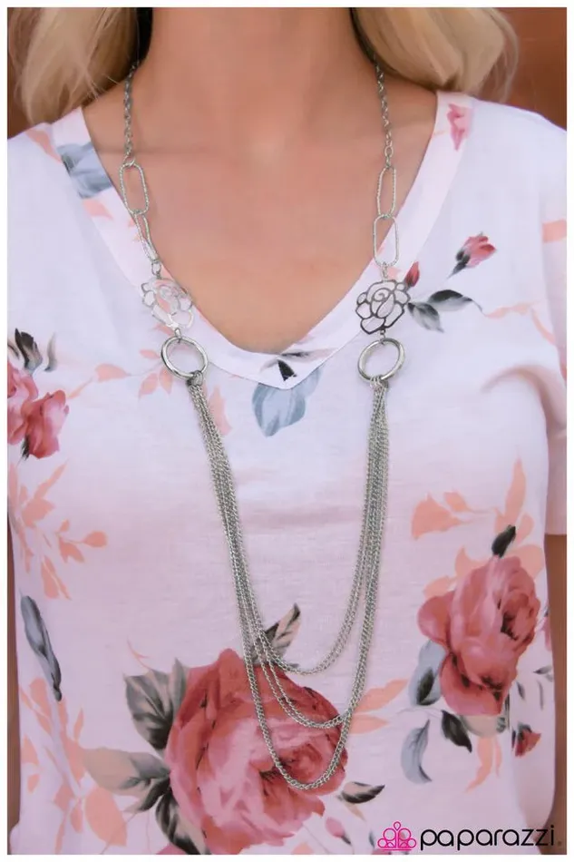 Necklaces Paparazzi Necklace Be Our Guest Silver Paparazzi Jewelry