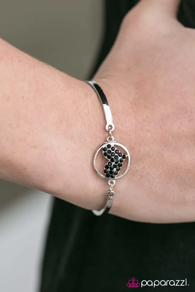 Paparazzi Bracelet HEART Knock Life Black Paparazzi Jewelry Bracelets