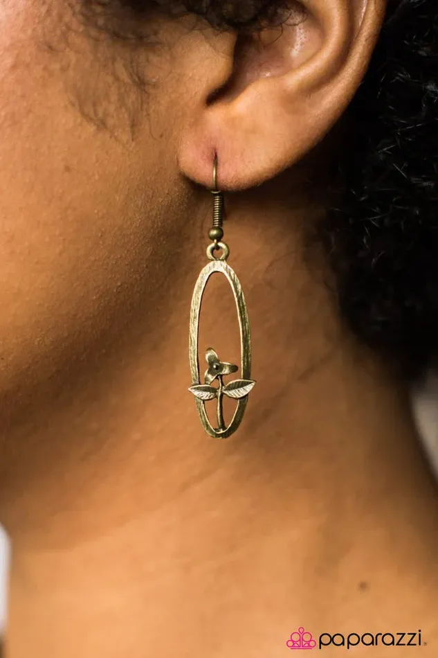 Paparazzi Earring Thinking Of Tulips Brass Paparazzi Jewelry Earrings