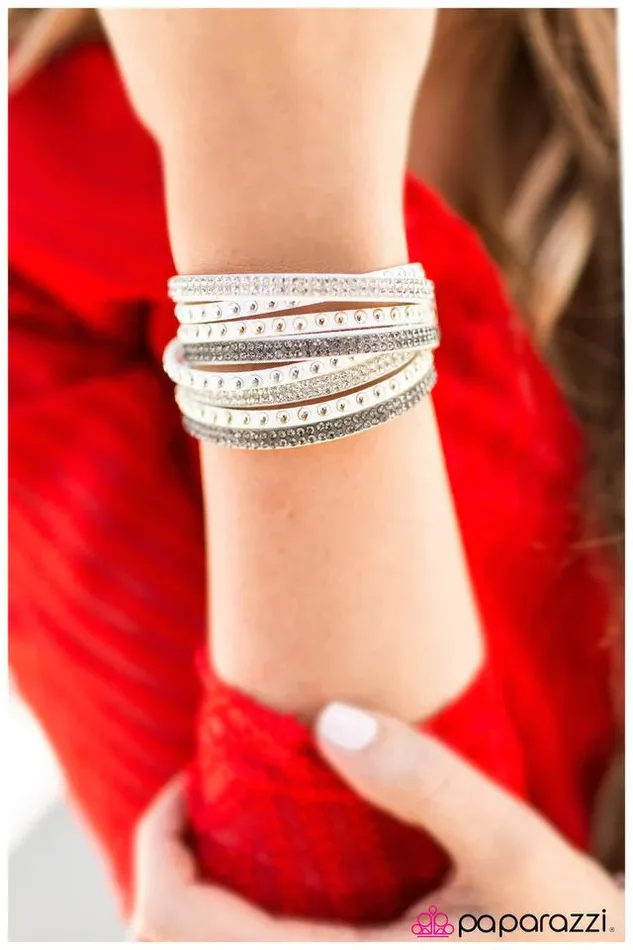 Paparazzi Jewelry Bracelets Paparazzi Bracelet Hit Me With Your Best Shot White