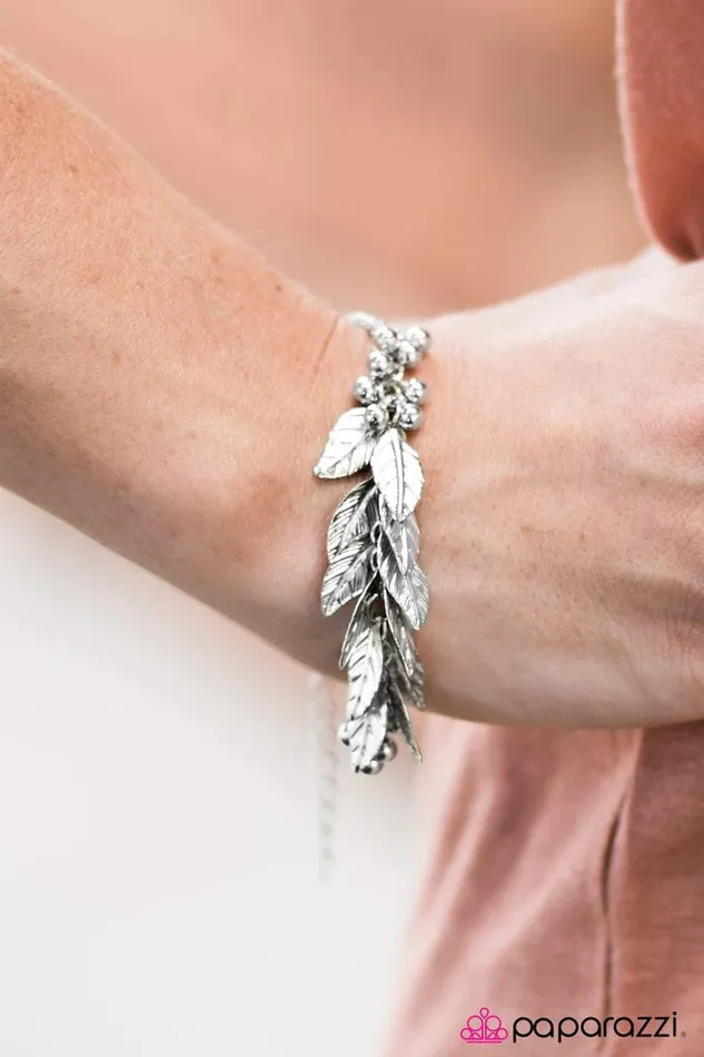 Paparazzi Jewelry Bracelets Paparazzi Bracelet Race Against The FLOCK Silver