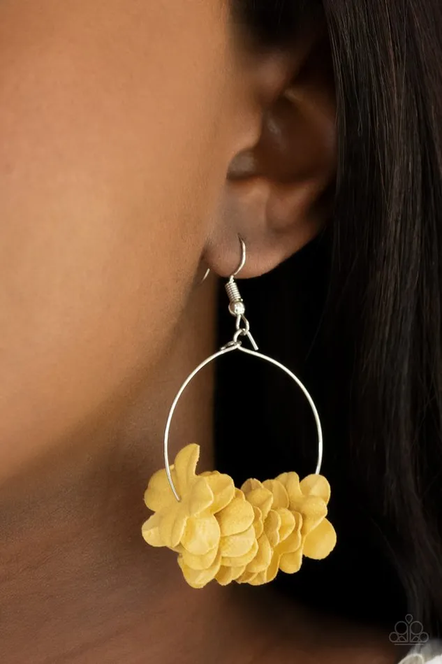 Paparazzi Jewelry Earrings Paparazzi Earring Flirty Florets Yellow