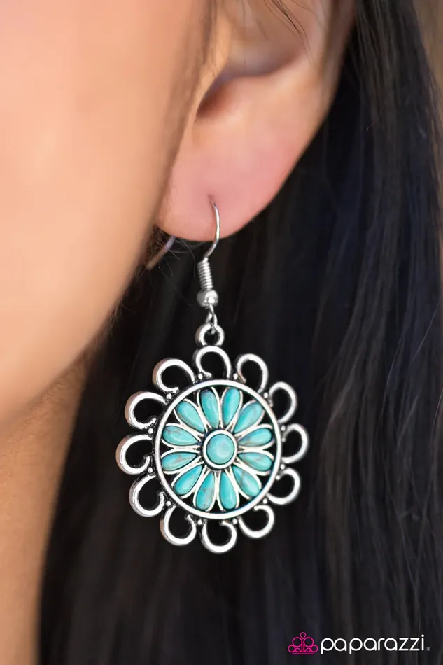 Paparazzi Jewelry Earrings Paparazzi Earring Into The Wild I Go Blue