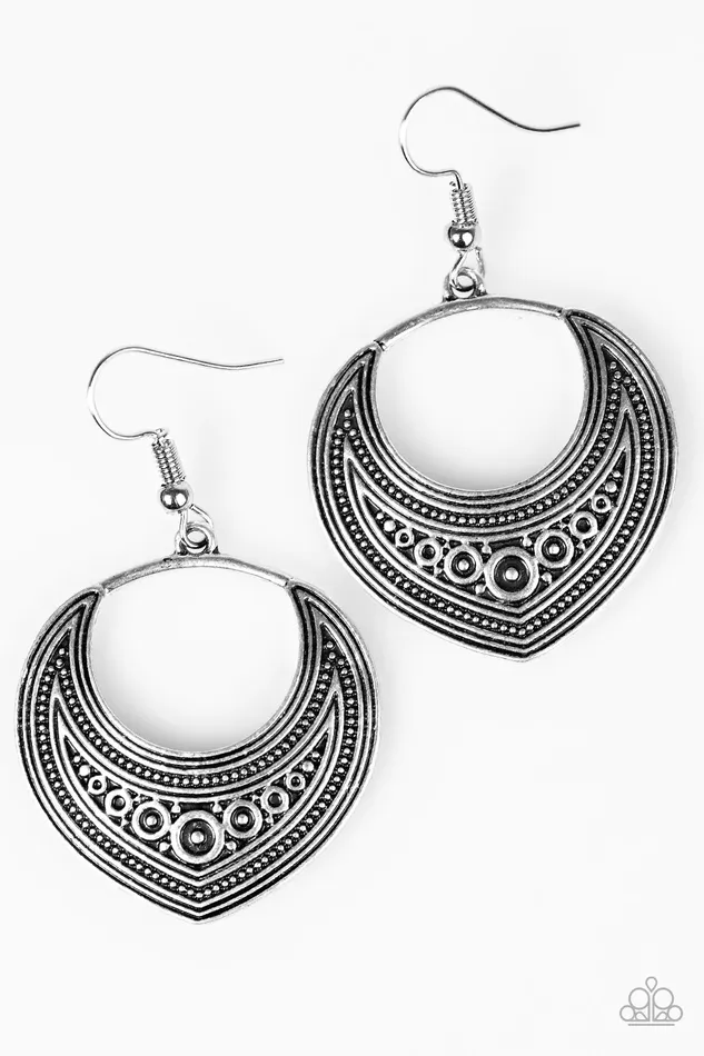 Paparazzi Jewelry Earrings Paparazzi Earring Mountain Muse Silver
