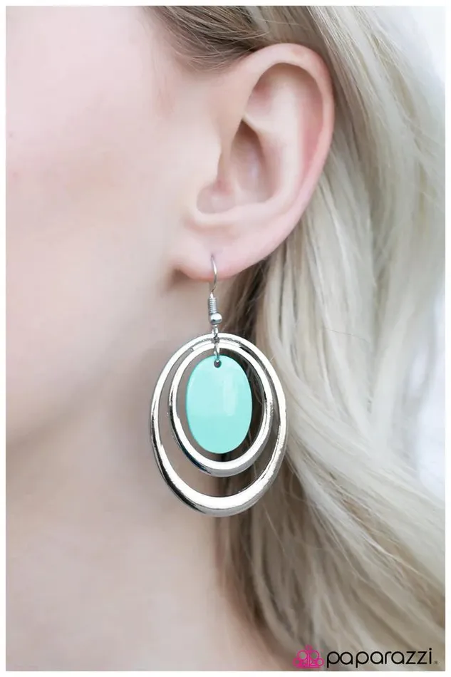 Paparazzi Jewelry Earrings Paparazzi Earring Poolside Blue