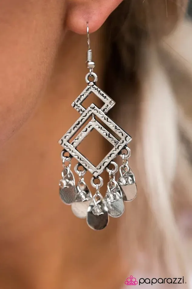 Paparazzi Jewelry Earrings Paparazzi Earring Sahara Sands Silver