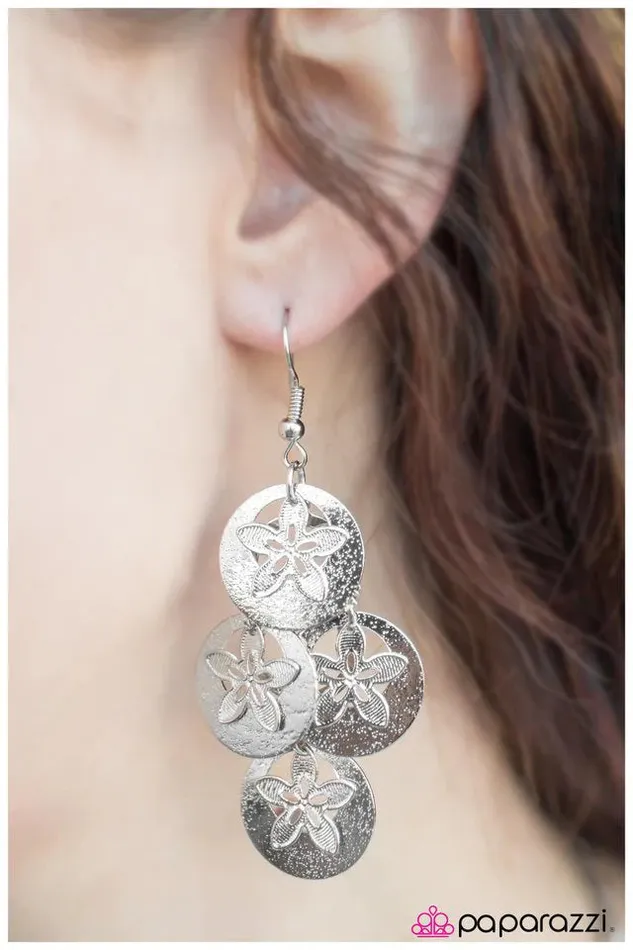 Paparazzi Jewelry Earrings Paparazzi Earring Spring Showers Silver