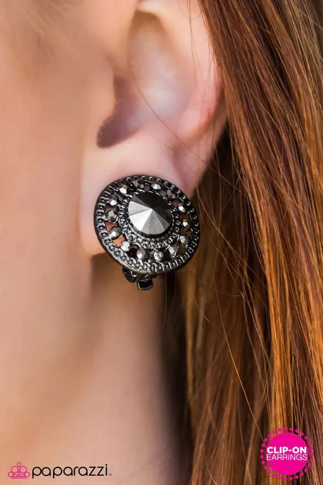 Paparazzi Jewelry Earrings Paparazzi Earring WALTZ New With You Silver