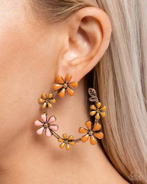 Paparazzi Jewelry Earrings Paparazzi Earring Wreathed Welcome Gold