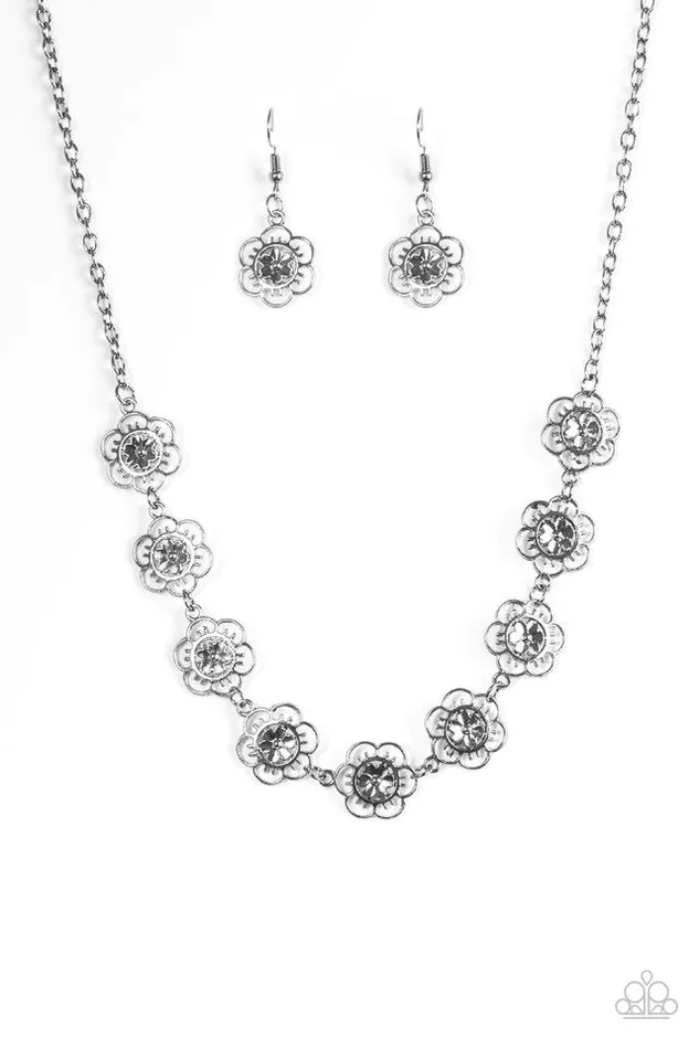Paparazzi Jewelry Necklaces Paparazzi Necklace BLOOM Or Bust Black