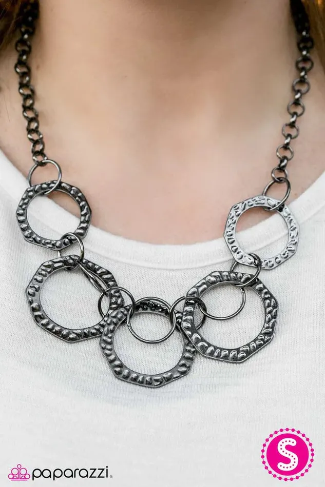 Paparazzi Jewelry Necklaces Paparazzi Necklace Cave Couture Black