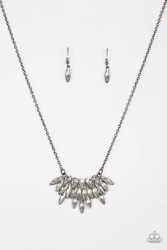Paparazzi Jewelry Necklaces Paparazzi Necklace Crowning Moment Black