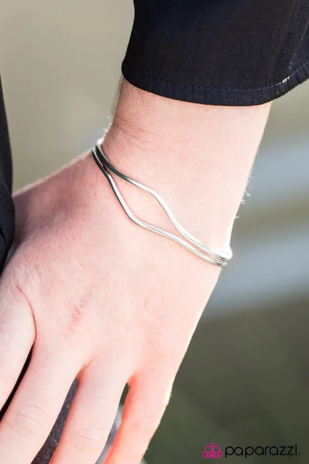 Paparazzi Jewelry Paparazzi Bracelet Moonlight On The Nile Silver Bracelets