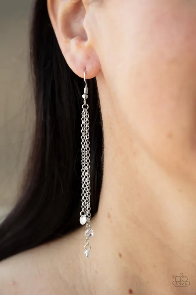 Paparazzi Jewelry Paparazzi Earring Divine Droplets White Earrings