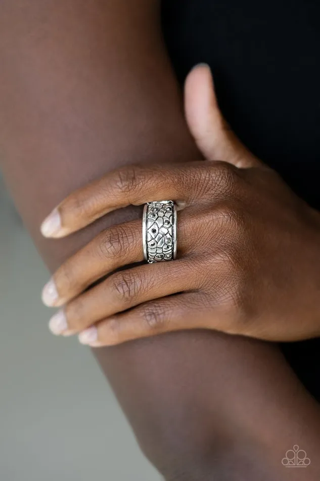 Paparazzi Jewelry Paparazzi Ring Pick Up The Pieces Silver Rings