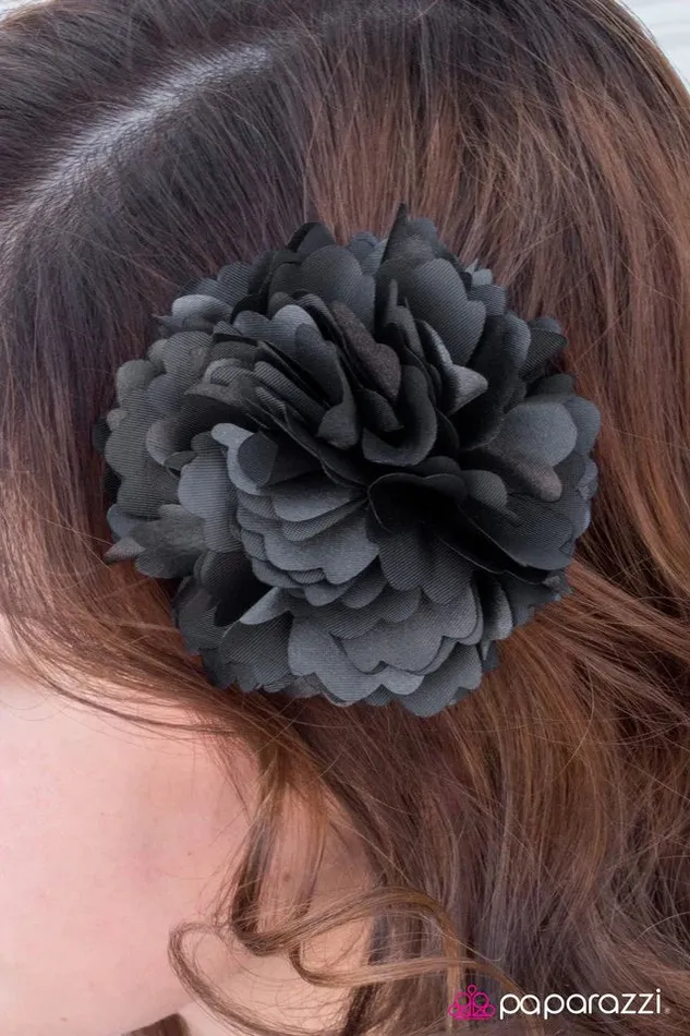 Paparazzi Jewelry Rings Paparazzi Hair Accessories Runaway Bride Silver