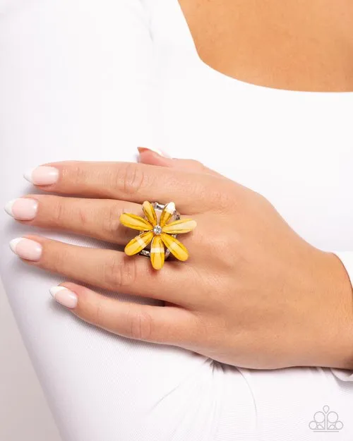 Paparazzi Jewelry Rings Paparazzi Ring Floral Feasibility Yellow