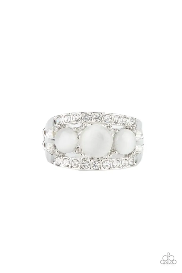Paparazzi Jewelry Rings Paparazzi Ring Majestically Mythic White