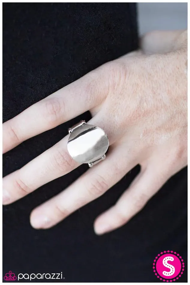 Paparazzi Jewelry Rings Paparazzi Ring The Bell Curve Silver