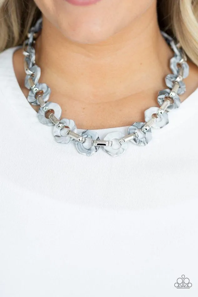 Paparazzi Necklace Fashionista Fever Silver Paparazzi Jewelry Necklaces