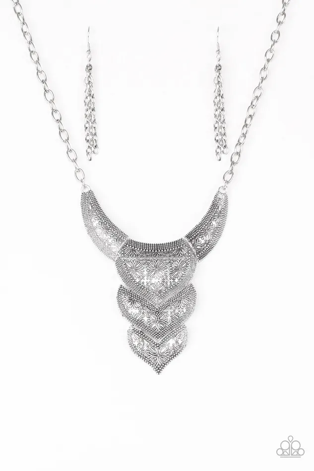 Paparazzi Necklace Texas Temptress Silver Paparazzi Jewelry Necklaces