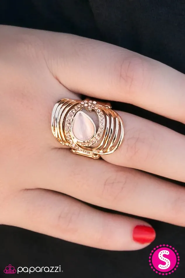 Paparazzi Ring Belt It Out Gold Paparazzi Jewelry Rings