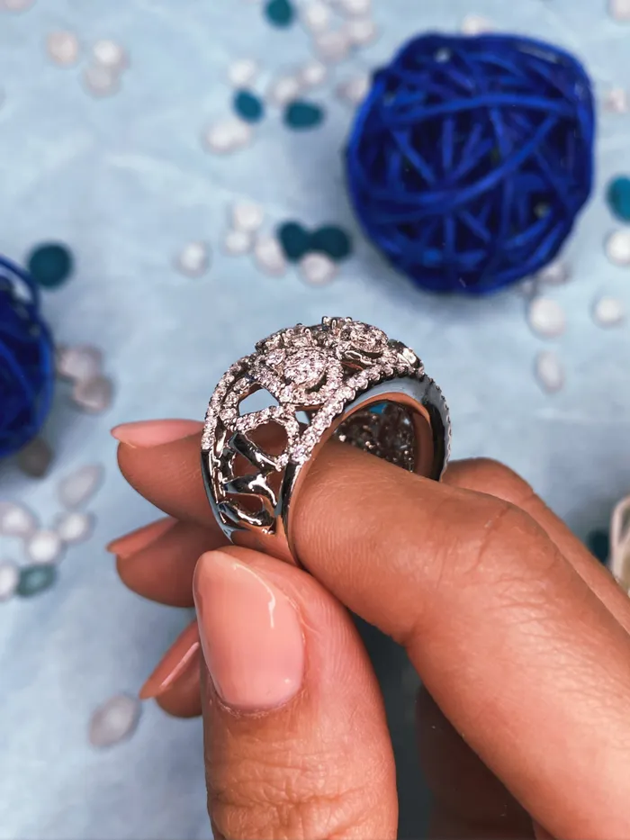 Rings Diamond Source NYC Natural Round Brilliant Diamond Cocktail Ring Set in 18K White Gold 335ct tw