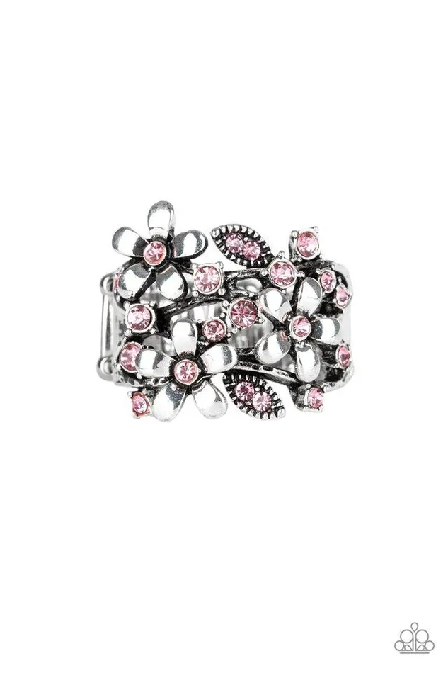 Rings Paparazzi Jewelry Paparazzi Ring Gardenia Gleam Pink