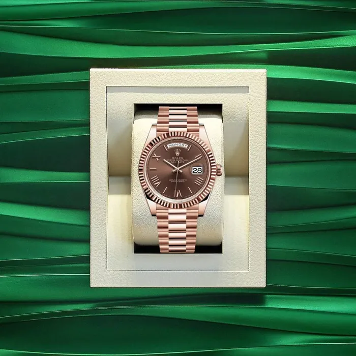Rolex Bracelets Rolex Day Date 40mm Ref 2282350002 Chocolate Roman Dial Fluted Bezel 18K Rose Gold President Bracelet Mens Watch